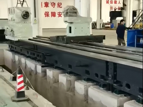CK61220重型數控車床5.17日在無錫安家，安裝調試中
